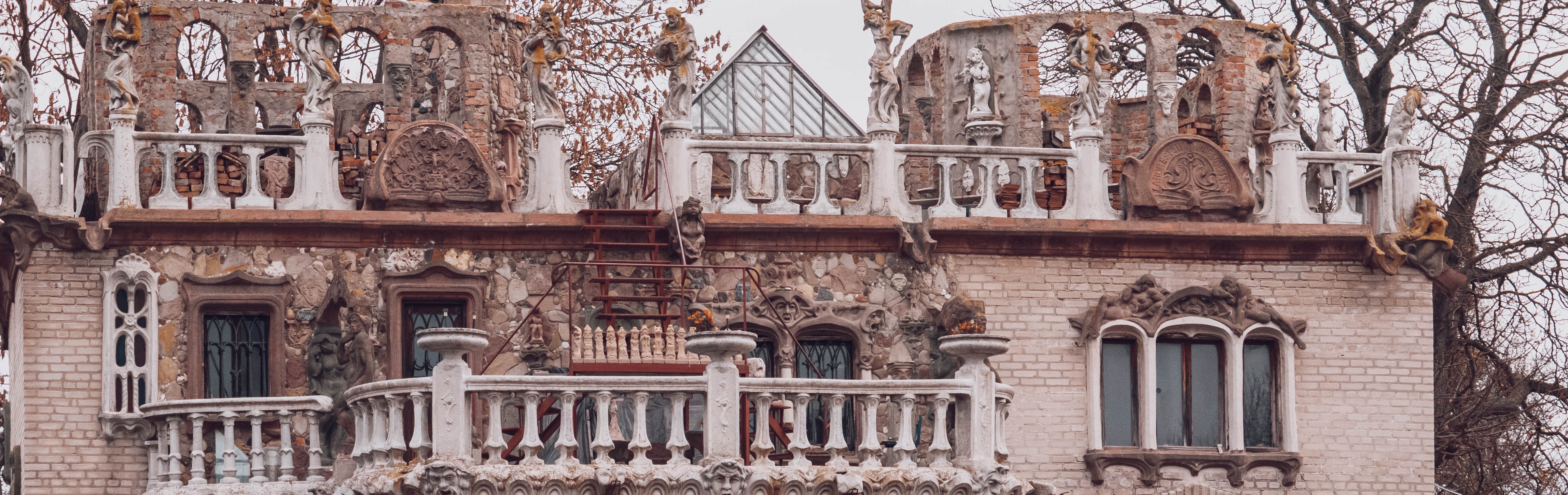 Budynek rzebiarza MHolovania header